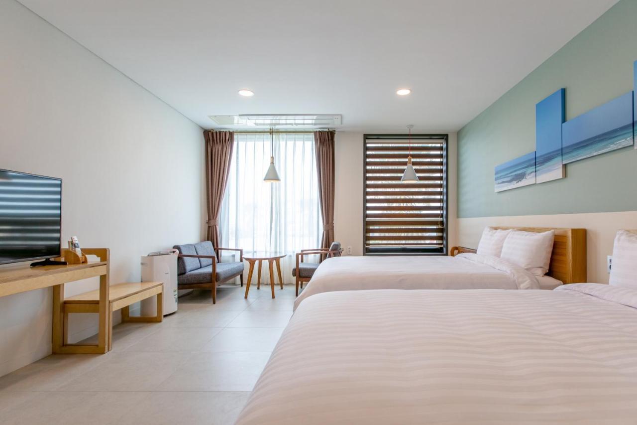 Lunamar Pension Jeju Extérieur photo