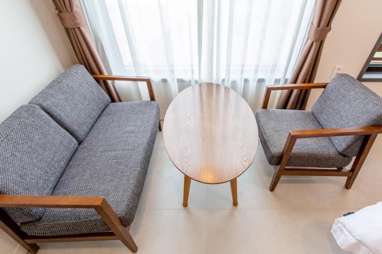 Lunamar Pension Jeju Extérieur photo