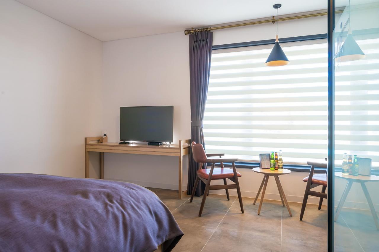 Lunamar Pension Jeju Extérieur photo